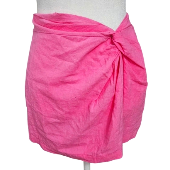 EDIKTED 100% Cotton Side Gathered Wrap Style Mini Skirt In Hot Pink. Size S NWT - Picture 1 of 12